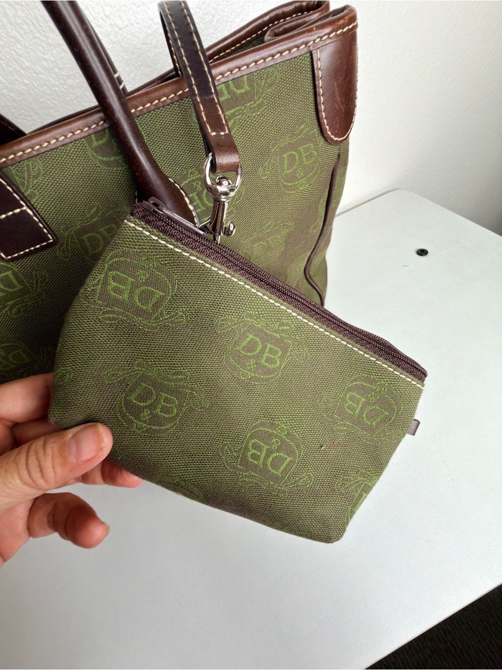 Dooney & Bourke Vintage 80’s Olive Green Canvas Satchel with Brown Leather Trim - Picture 6 of 10